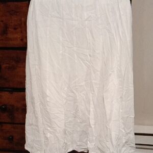 GAP White Maxi Skirt with Flowy Silhouette